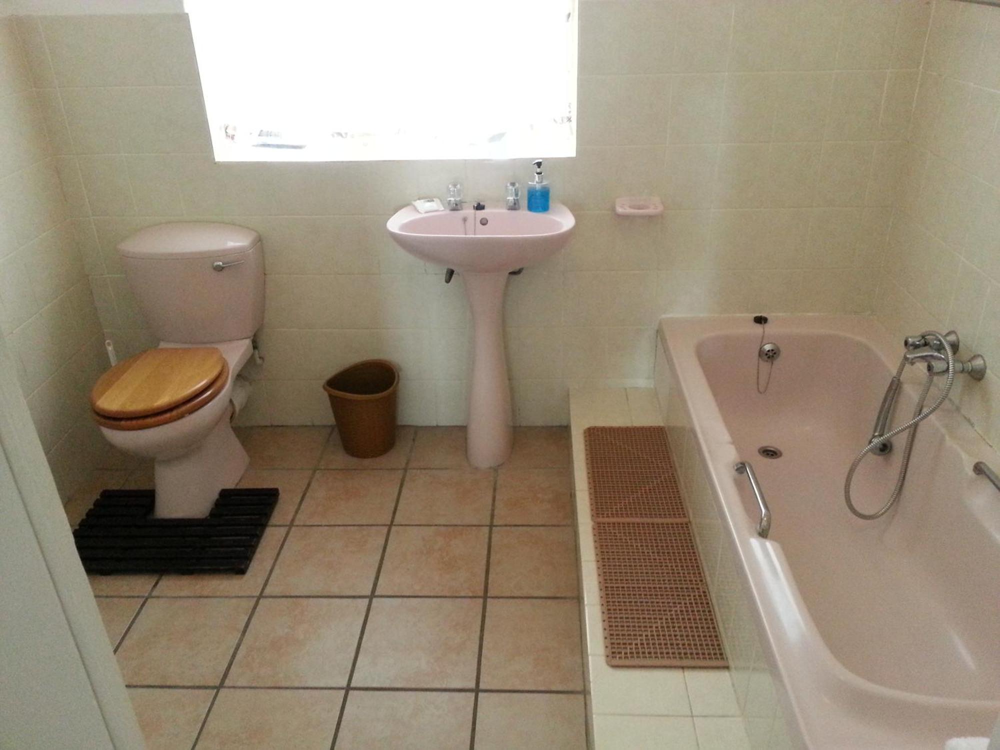 Oom Piet Accommodation Gansbaai Room photo